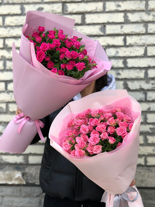 Букет из кустовых роз
